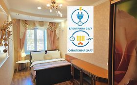 Березовий сквер Апартаменти біля Обласної лікарні і госпіталю Документи для відряджень