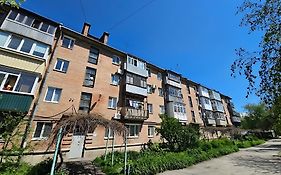 Березовий сквер Апартаменти біля Обласної лікарні і госпіталю Документи для відряджень